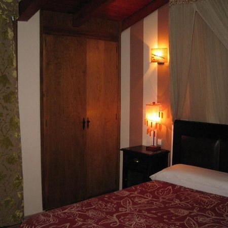 Hotel La Pradera Quintanaentello Habitación foto